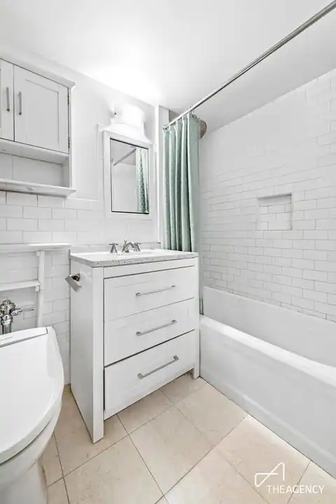 25 West 54th Street #10B, Manhattan, NY 10019 — photo 4