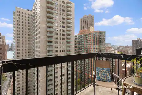 250 East 40th Street #22E, Manhattan, NY 10016 — photo 4