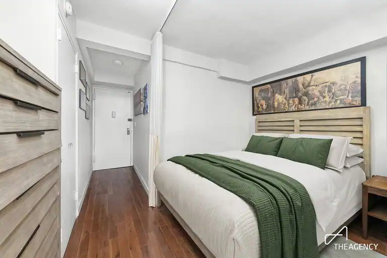 321 East 45th Street #10A, Manhattan, NY 10017