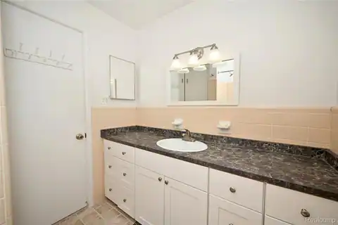 2820 Woodslee Drive #405, Royal Oak, MI 48073 — photo 17
