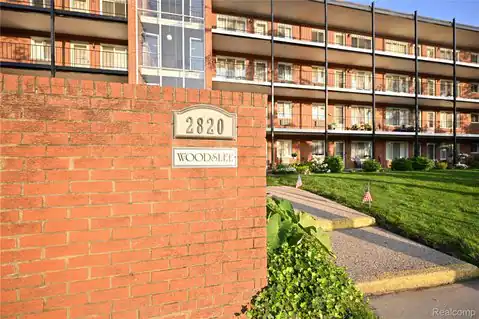 2820 Woodslee Drive #405, Royal Oak, MI 48073 — photo 2