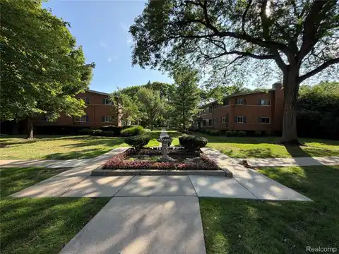 946 N Adams Road #3, Birmingham, MI 48009 — photo 17