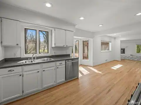 3879 CARRIAGE Road, Bloomfield Hills, MI 48301 — photo 12