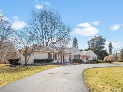 3879 CARRIAGE Road, Bloomfield Hills, MI 48301 — photo 2