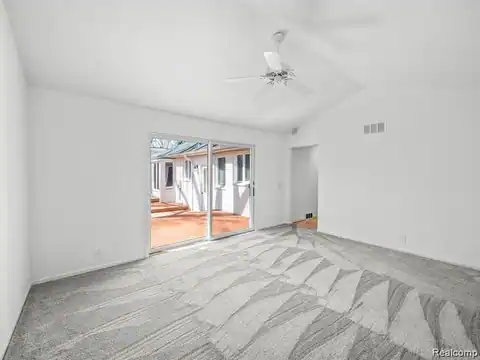3879 CARRIAGE Road, Bloomfield Hills, MI 48301 — photo 25