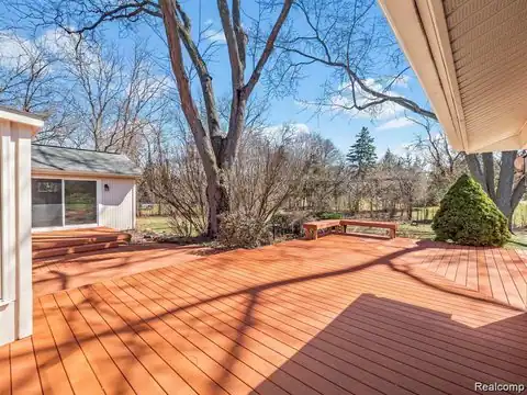 3879 CARRIAGE Road, Bloomfield Hills, MI 48301 — photo 28