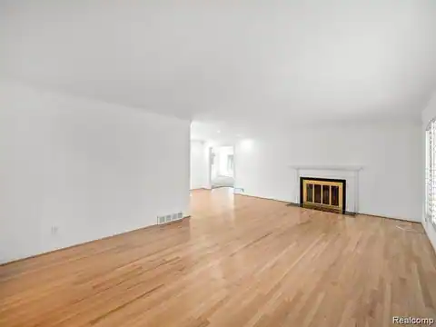 3879 CARRIAGE Road, Bloomfield Hills, MI 48301 — photo 6