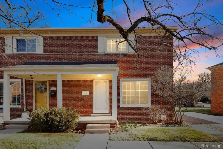 2626 Glenview Avenue, Royal Oak, MI 48073