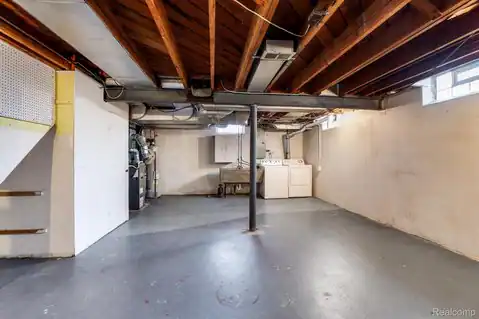 2626 Glenview Avenue, Royal Oak, MI 48073 — photo 15