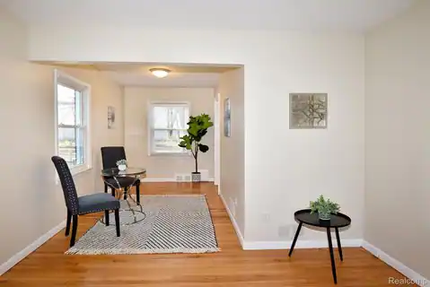 1515 W FARNUM Avenue, Royal Oak, MI 48067 — photo 6