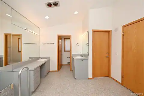 1825 Long Pointe Drive, Bloomfield Hills, MI 48302 — photo 17