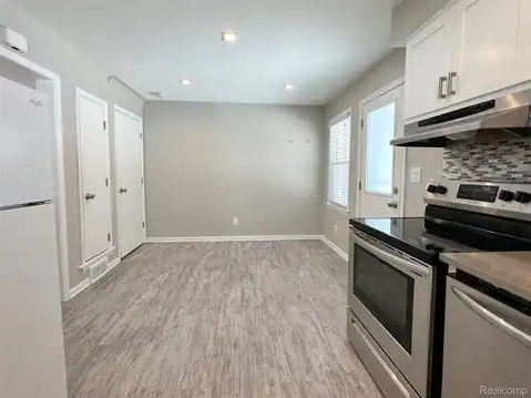 322 Oakdale Street, Royal Oak, MI 48067 — photo 9