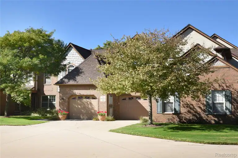 7055 Copper Creek Circle, Canton, MI 48187