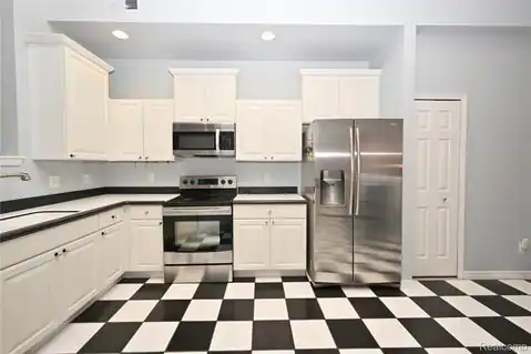 7055 Copper Creek Circle, Canton, MI 48187 — photo 13