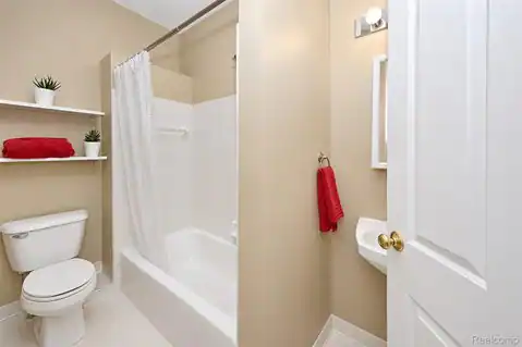 7055 Copper Creek Circle, Canton, MI 48187 — photo 27