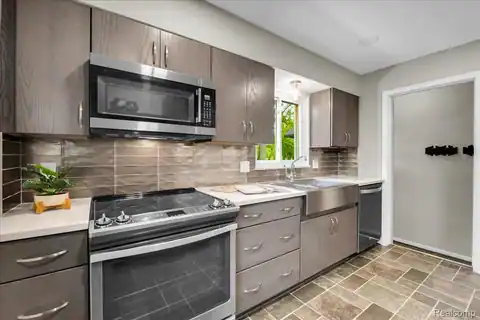 4419 Beverly Court, Royal Oak, MI 48073 — photo 12