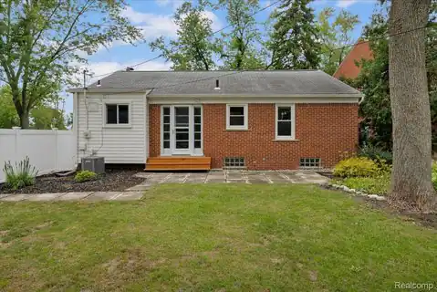 4419 Beverly Court, Royal Oak, MI 48073 — photo 19