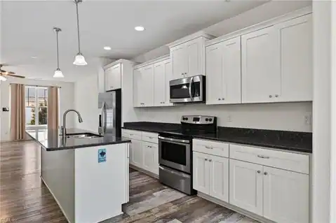 937 E Ocean View Avenue, Norfolk, VA 23503 — photo 2