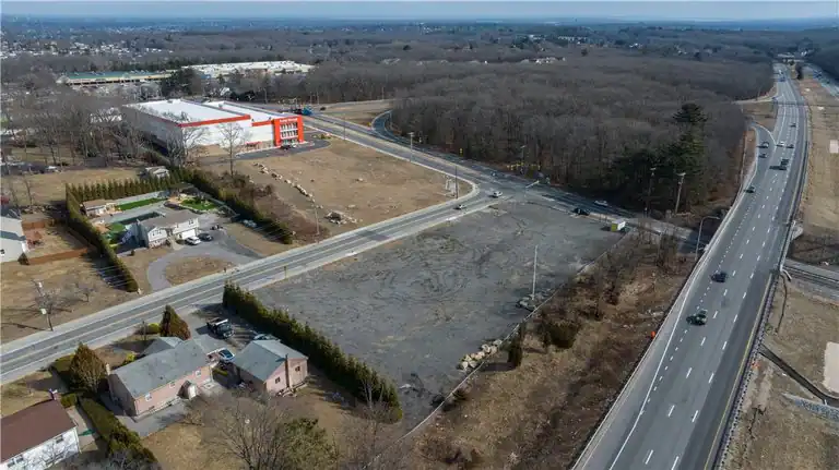 1835 Plainfield Pike Pike, Johnston, RI 02919