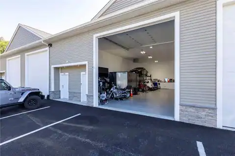 597 County Trail #302, Exeter, RI 02822 — photo 4
