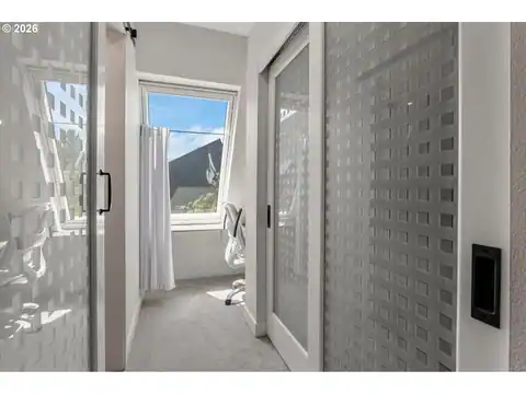 118 N HAYDEN BAY DR, Portland, OR 97217 — photo 24