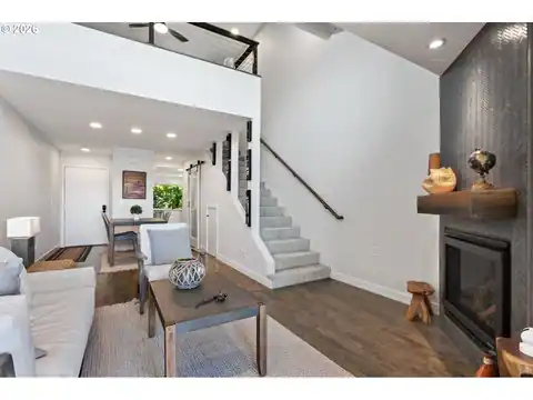118 N HAYDEN BAY DR, Portland, OR 97217 — photo 3