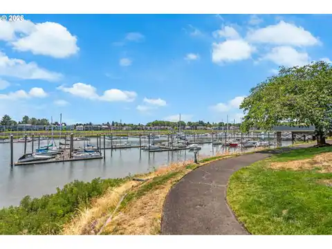118 N HAYDEN BAY DR, Portland, OR 97217 — photo 42