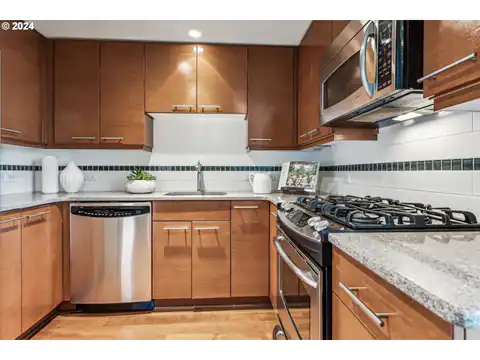 1500 SW 11TH AVE #2105, Portland, OR 97201 — photo 8