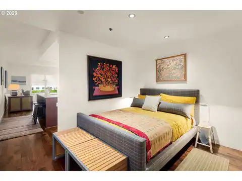 1310 NW NAITO PKWY #200, Portland, OR 97209 — photo 9