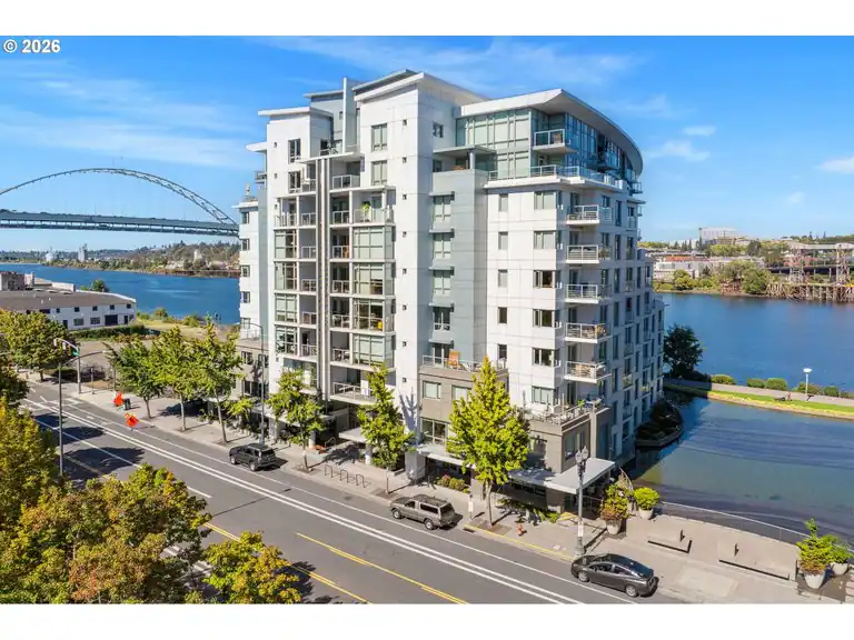 1310 NW NAITO PKWY #701, Portland, OR 97209