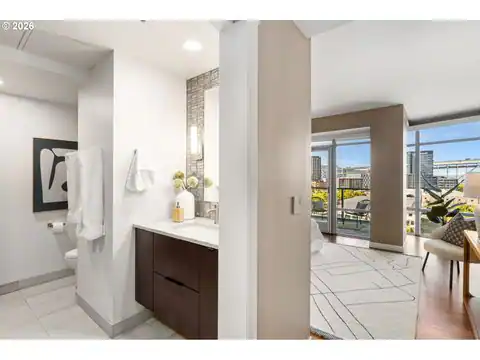 1310 NW NAITO PKWY #701, Portland, OR 97209 — photo 12