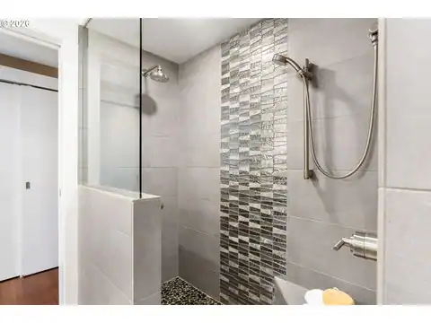 1310 NW NAITO PKWY #701, Portland, OR 97209 — photo 14