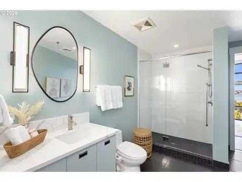 1310 NW NAITO PKWY #701, Portland, OR 97209 — photo 18