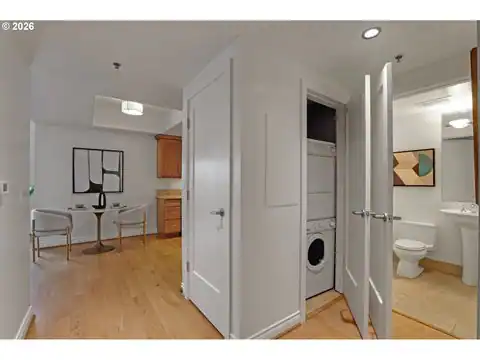 2454 NW WESTOVER RD #A-303, Portland, OR 97210 — photo 14