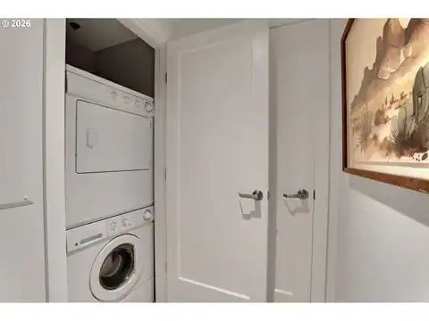 2454 NW WESTOVER RD #A-303, Portland, OR 97210 — photo 16