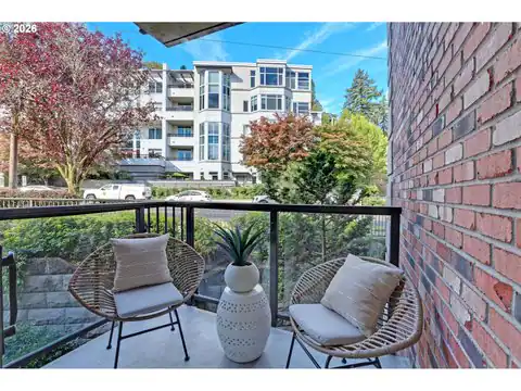 2454 NW WESTOVER RD #A-303, Portland, OR 97210 — photo 5