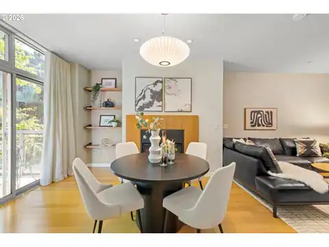 819 S PENNOYER ST, Portland, OR 97239 — photo 16