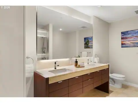 819 S PENNOYER ST, Portland, OR 97239 — photo 27