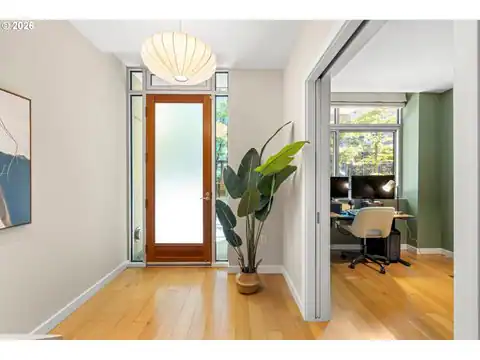 819 S PENNOYER ST, Portland, OR 97239 — photo 3