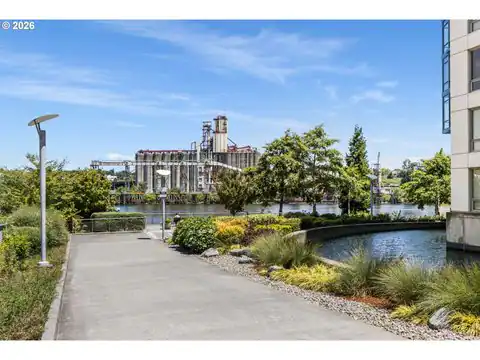 1310 NW NAITO PKWY #805, Portland, OR 97209 — photo 33