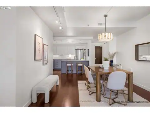 1310 NW NAITO PKWY #805, Portland, OR 97209 — photo 7