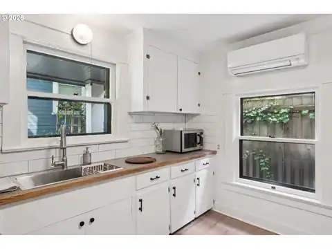 1411 SW HALL ST, Portland, OR 97201 — photo 13