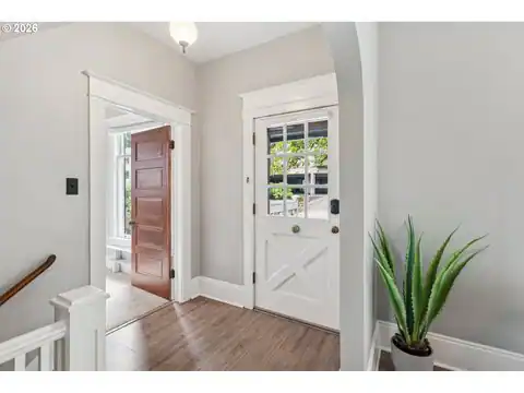 1411 SW HALL ST, Portland, OR 97201 — photo 2