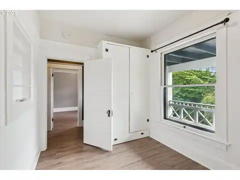 1411 SW HALL ST, Portland, OR 97201 — photo 9