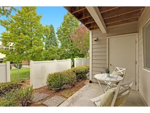15052 NW CENTRAL DR #901, Portland, OR 97229 — photo 16