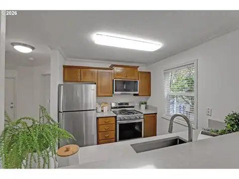 15052 NW CENTRAL DR #901, Portland, OR 97229 — photo 6