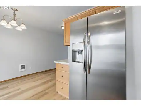 400 SE 2ND ST, Troutdale, OR 97060 — photo 13