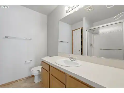 400 SE 2ND ST, Troutdale, OR 97060 — photo 17