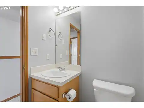 400 SE 2ND ST, Troutdale, OR 97060 — photo 20