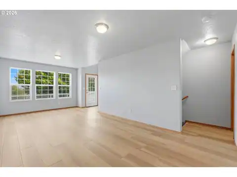 400 SE 2ND ST, Troutdale, OR 97060 — photo 7